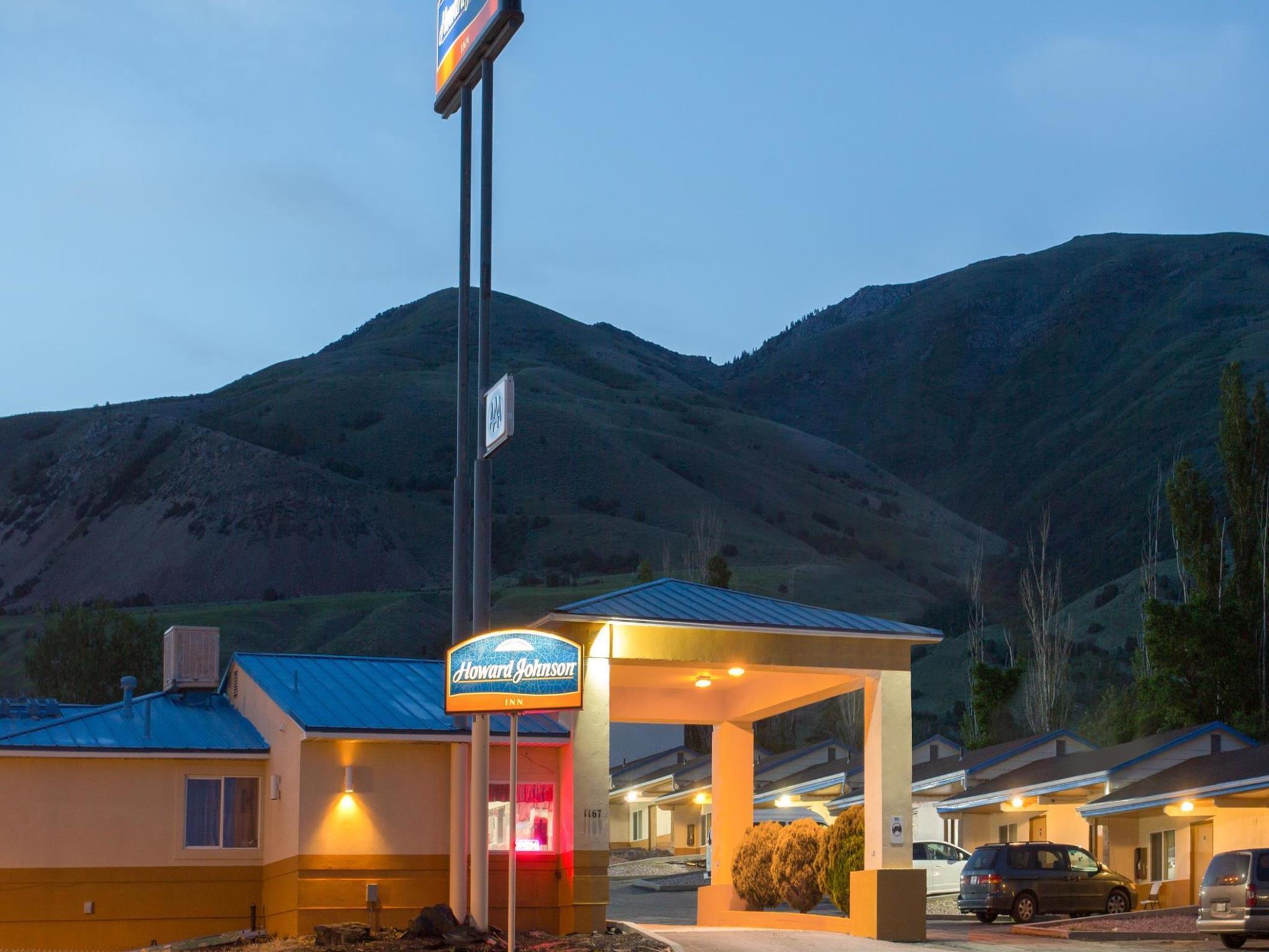 Howard Johnson By Wyndham Brigham City Exterior photo