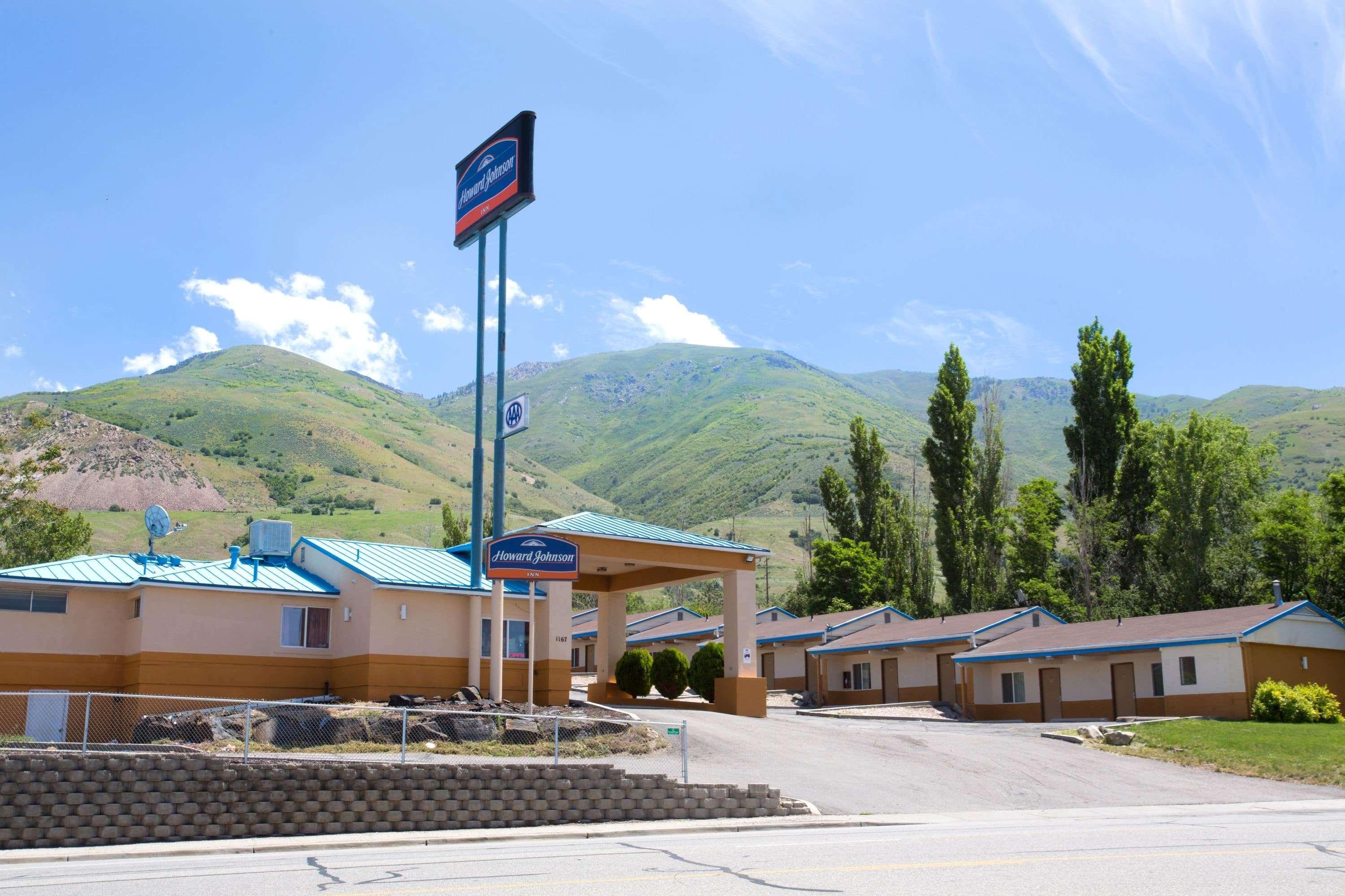Howard Johnson By Wyndham Brigham City Exterior photo